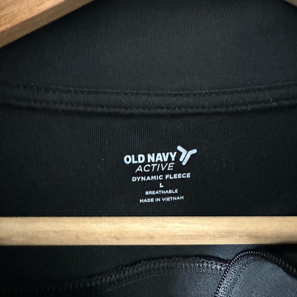Women’s Old Navy Active Black Quarter Zip Cropped Sweatshirt Large - Picture 2 of 2